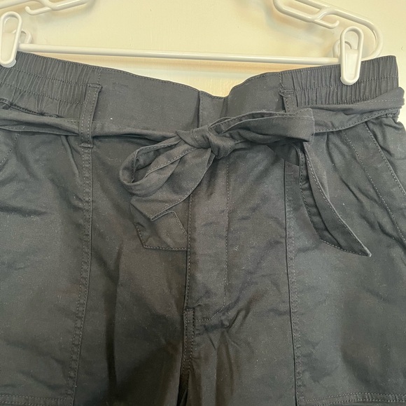 Cabi Discovery Short - Size 14 - Picture 2 of 4